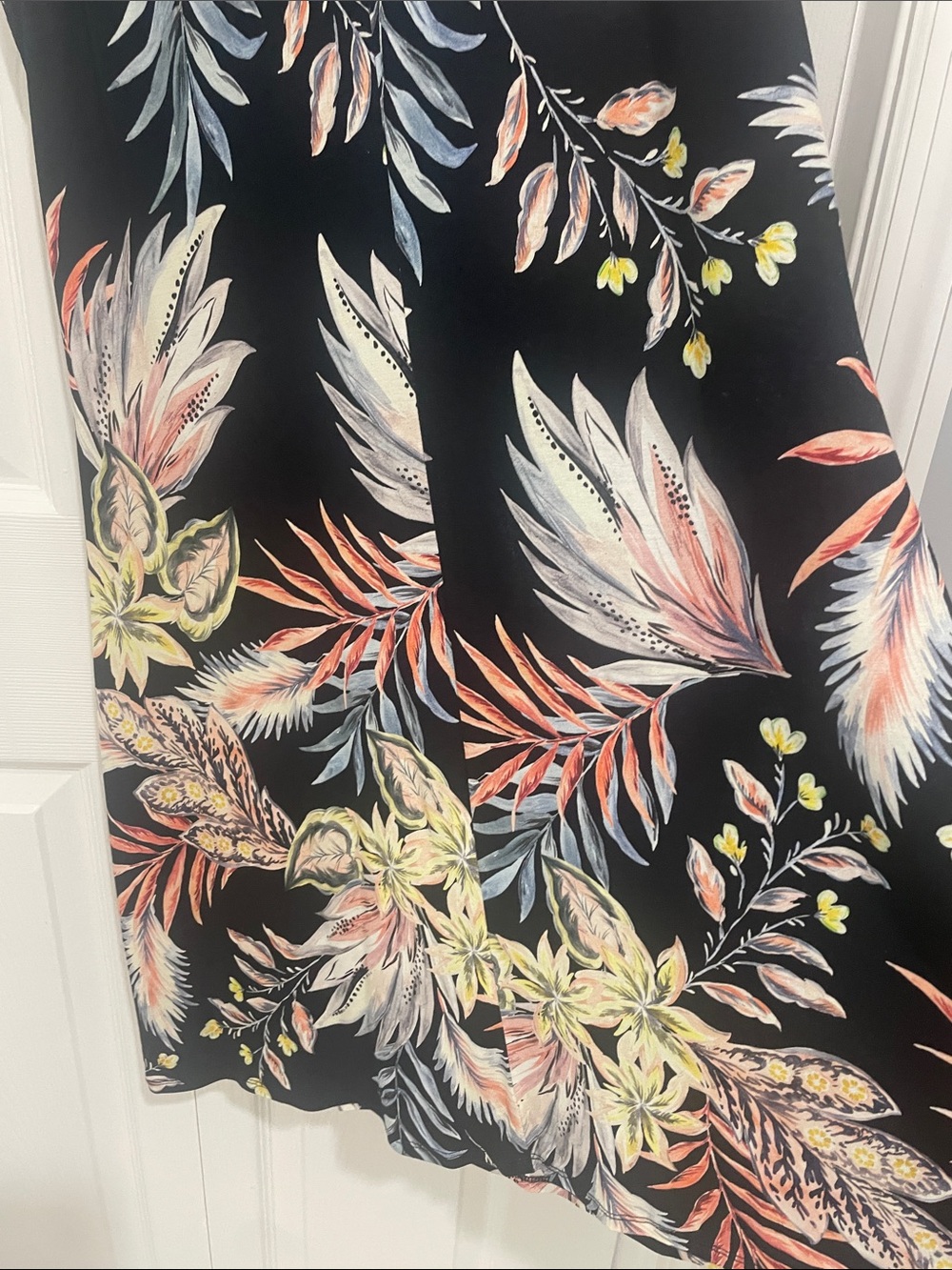 Karen Kane Black Knit Tropical Floral Sleeveless Shift Dress, size L - Picture 4 of 8